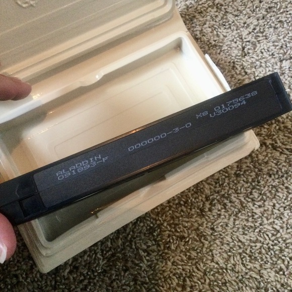 🎥 Walt Disney Aladdin on VHS 📼 - Picture 4 of 7